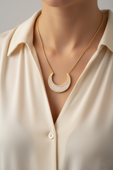 Women’s Necklace Elegant Crescent Pendant
