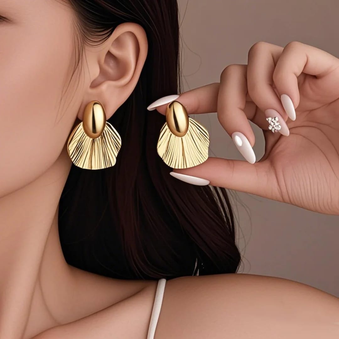 Gold Shell Design Earrings