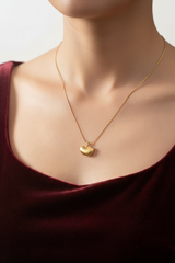 Women’s Necklace Heart Pendant Elegant Touch