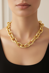 Women’s Necklace Thick Interlocking Ring Design