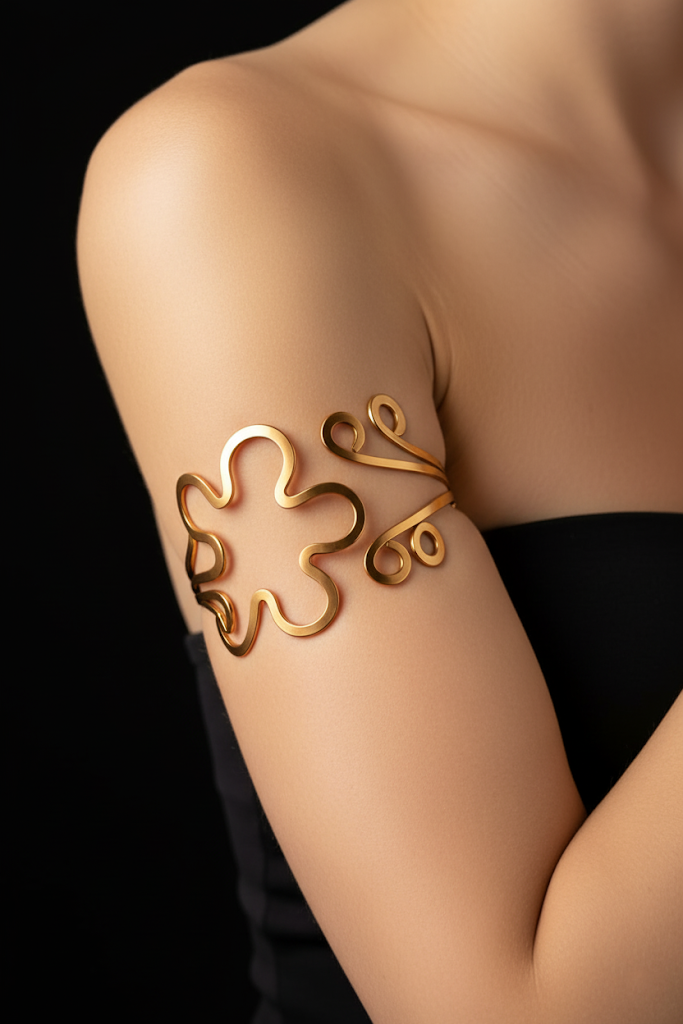 Solid Gold Bracelet with Elegant Floral Design