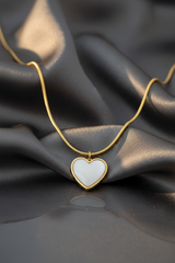 Women’s Necklace Shiny White Heart Pendant