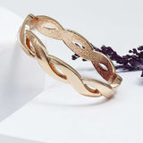 Fluffy - Interlocking curved Bold Bracelet Of Fluffy Women's Accessories-Gold