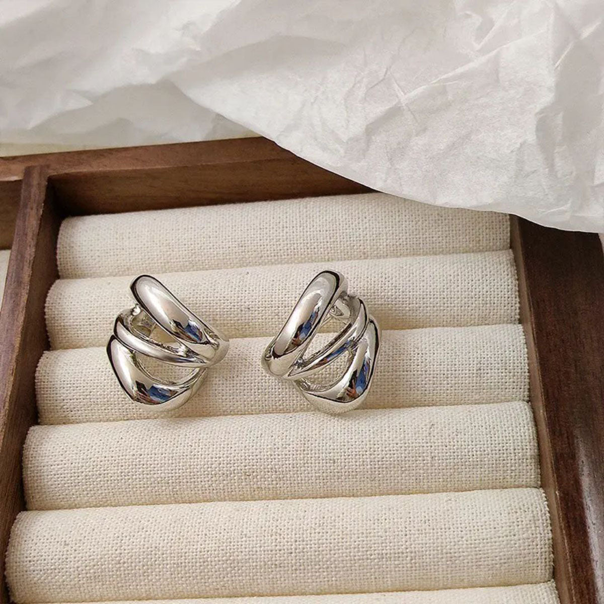 Fluffy - Interlocking Hoop Silver Earrings