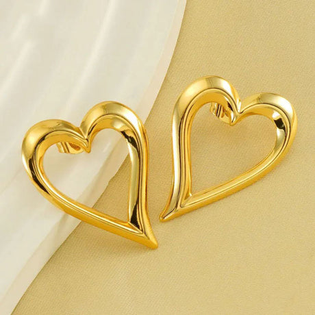Fluffy - Elegant Open Heart silver Earrings