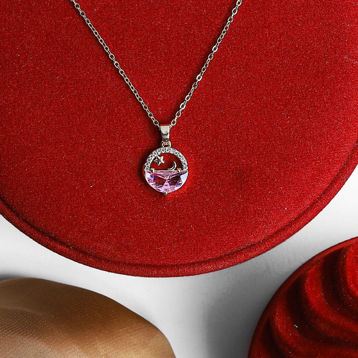Fluffy - Elegant chain for women
