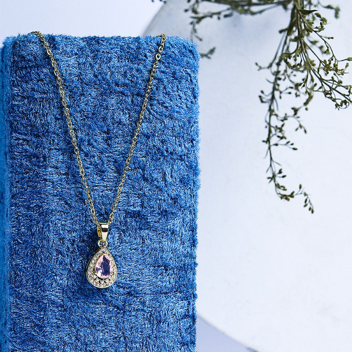 Fluffy - Elegant chain for women