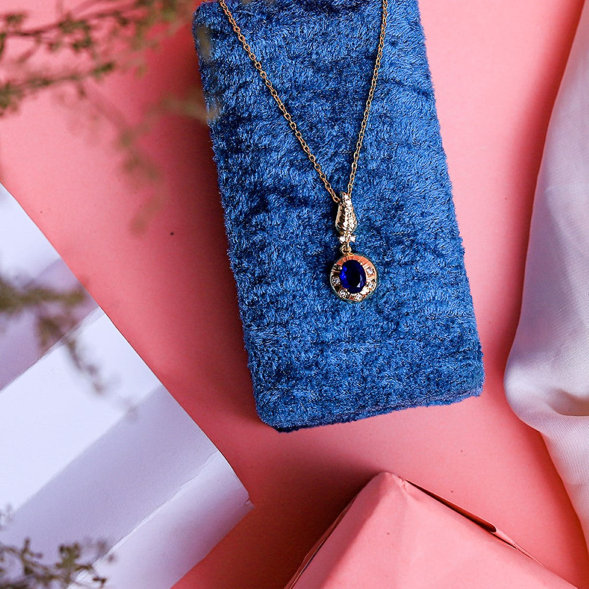 Fluffy - Elegant chain for women