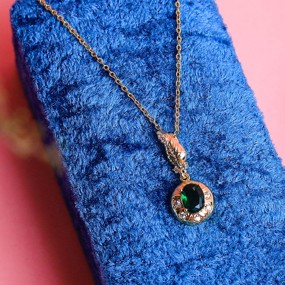 Fluffy - Elegant chain for women