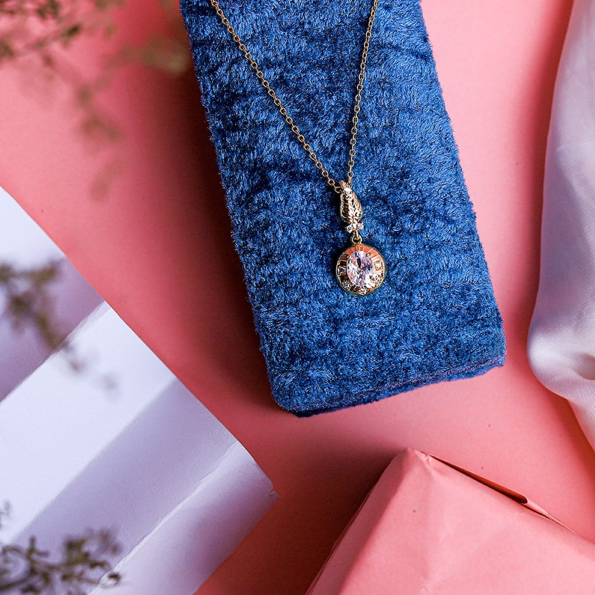 Fluffy - Elegant chain for women