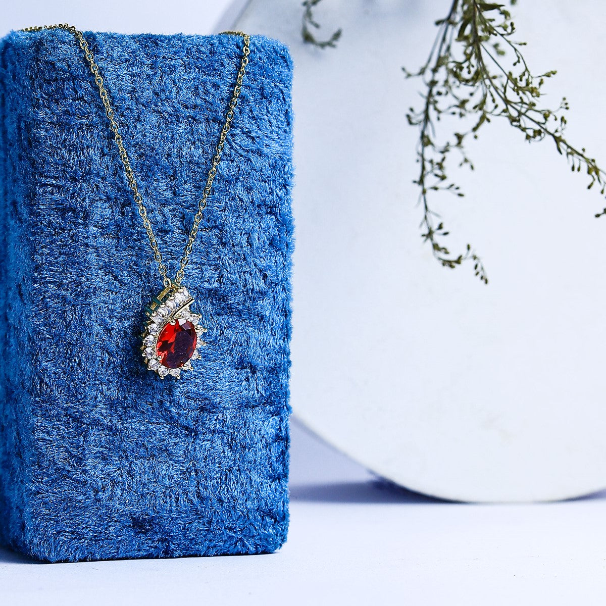 Fluffy - Elegant chain for women