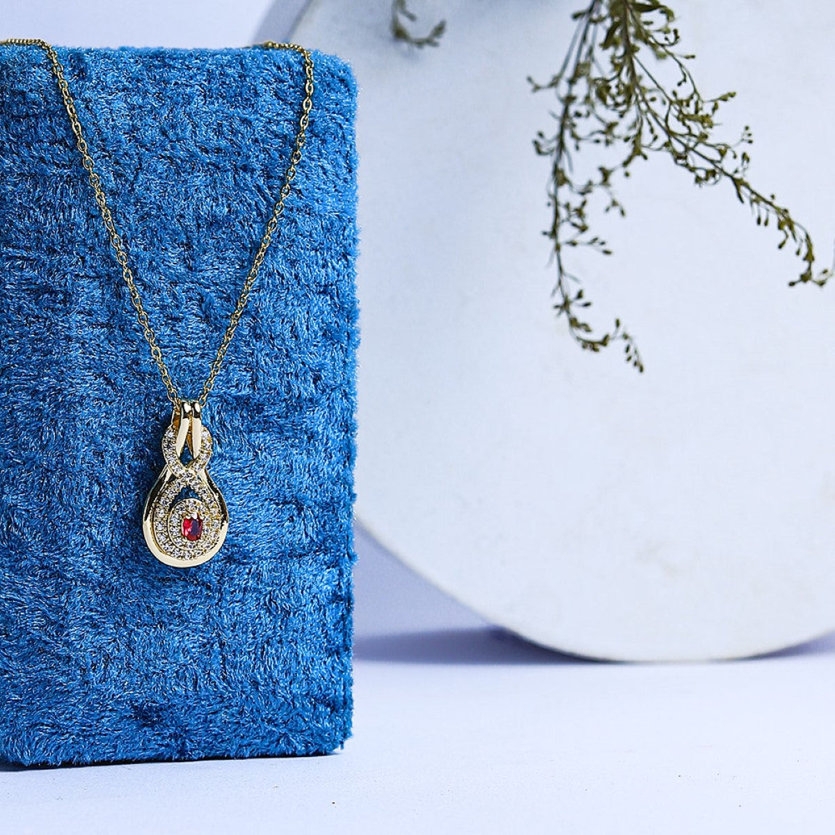 Fluffy - Elegant chain for women