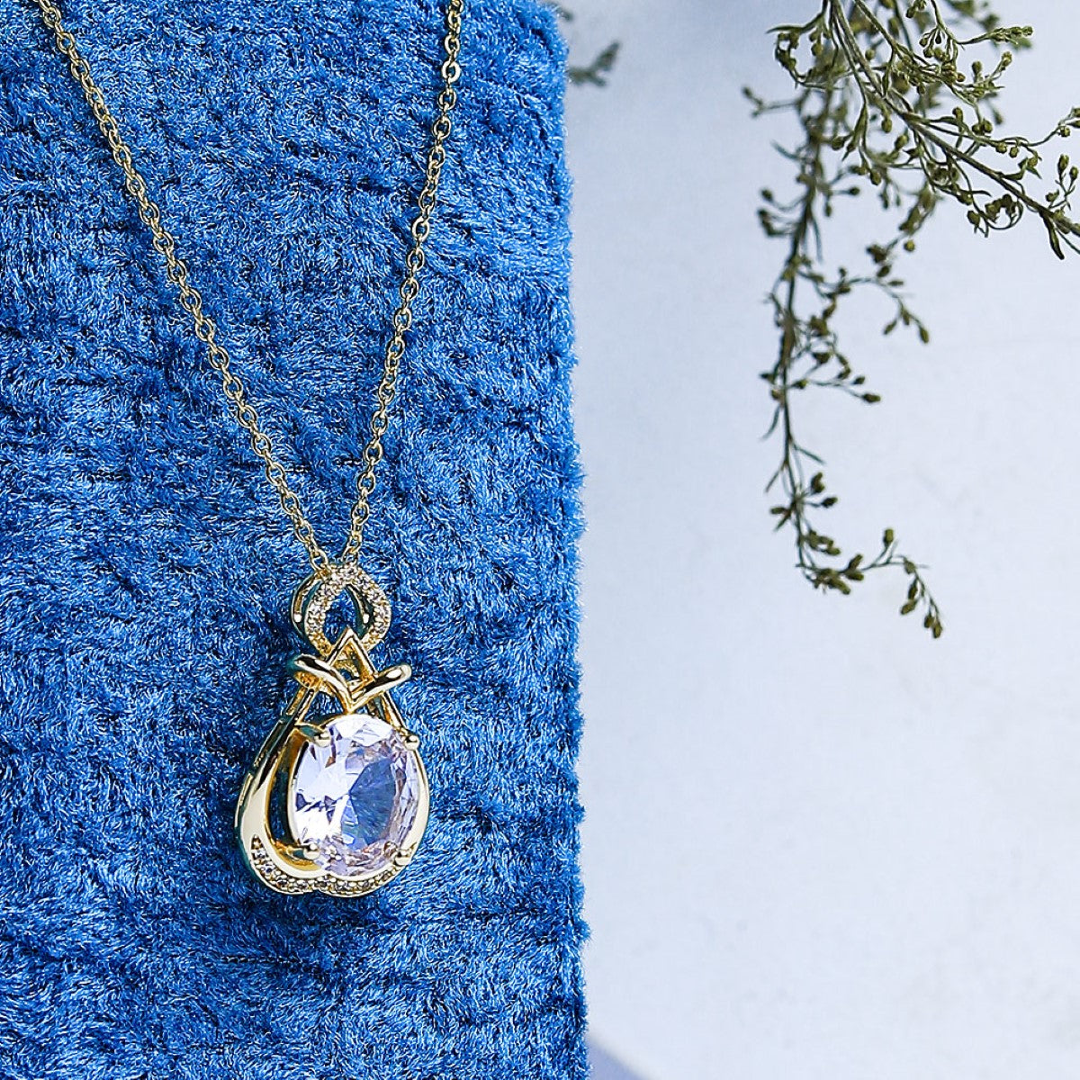 Fluffy - Elegant chain for women