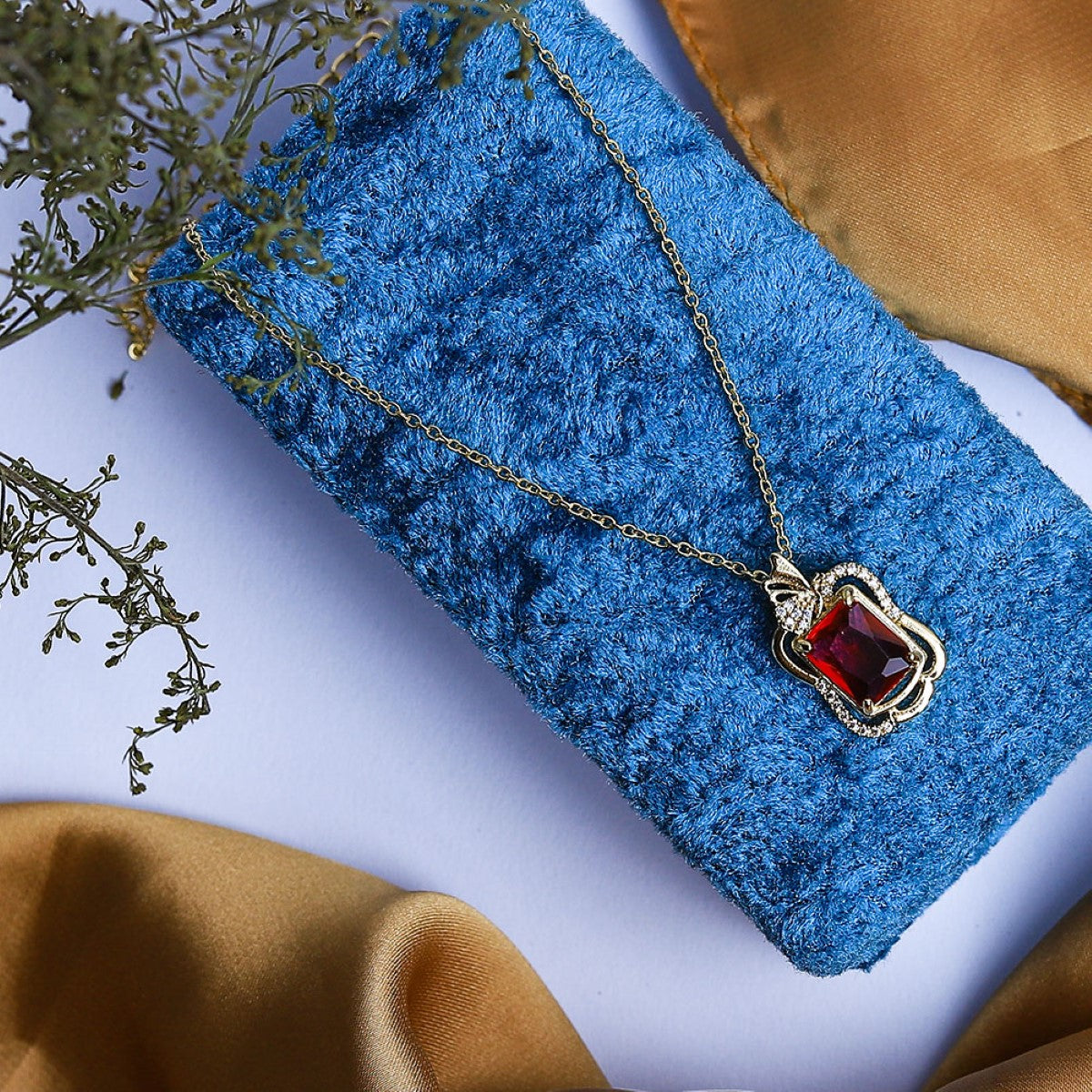 Fluffy - Elegant chain for women