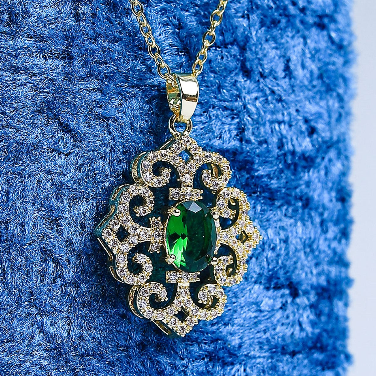 Fluffy - Elegant chain for women