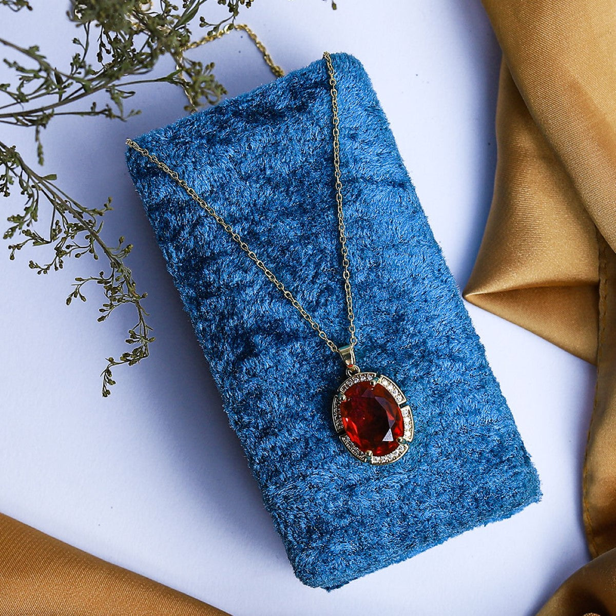 Fluffy - Elegant chain for women