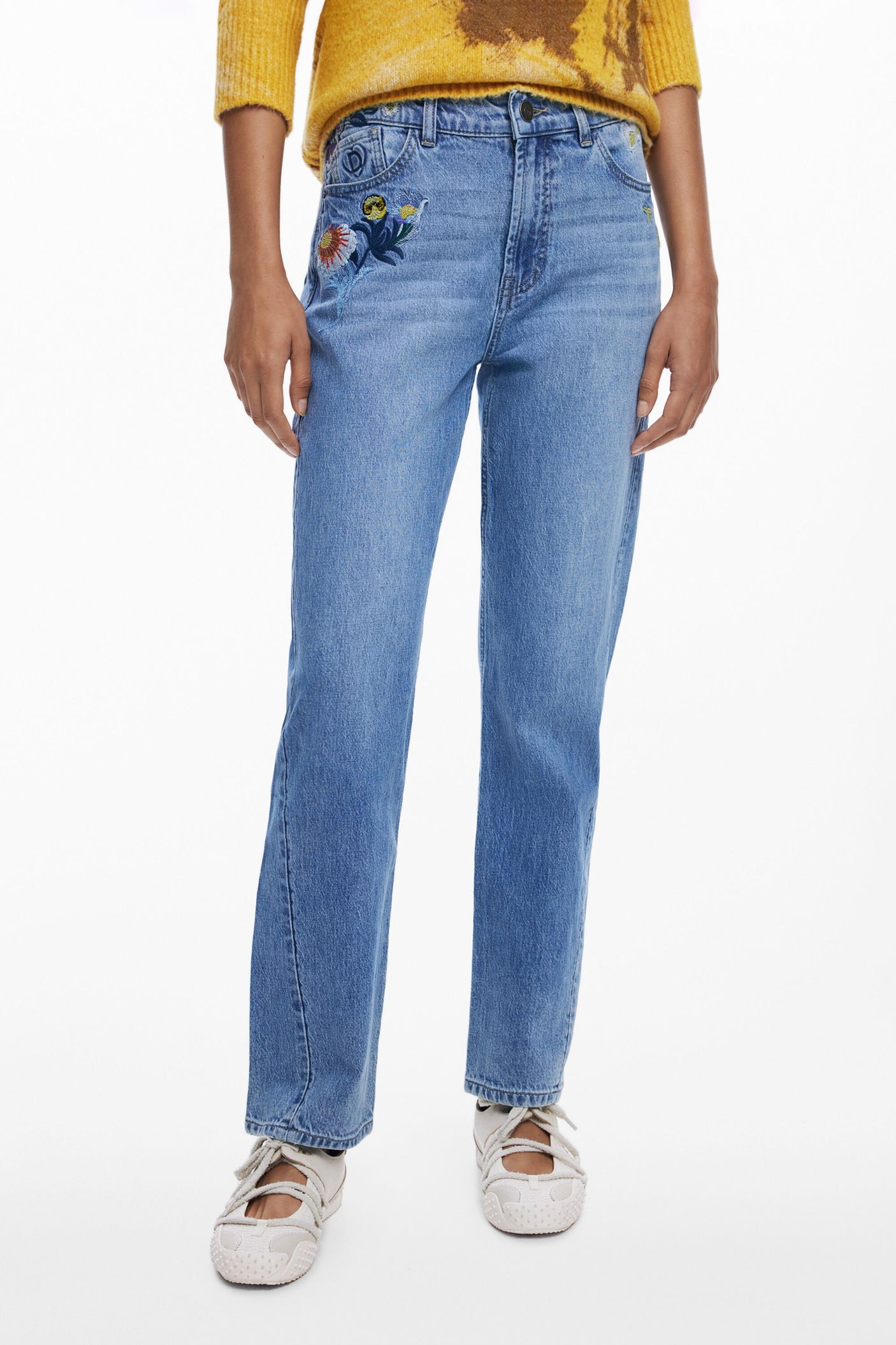Desigual - Embroidered flower jeans