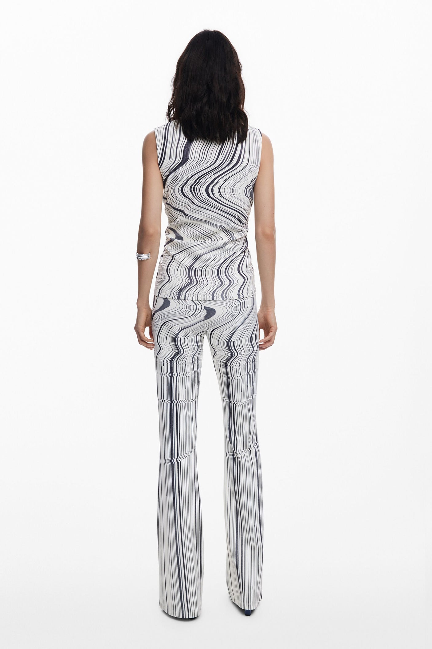 Desigual - Elastic pants with distorted stripes