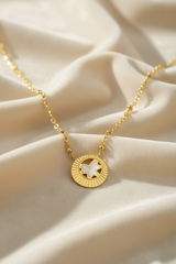 Women’s Necklace Elegant Round Pendant White Detail