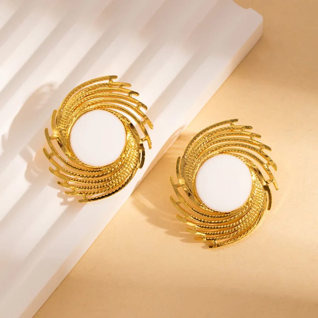 Gold Circular Earrings with Pearl