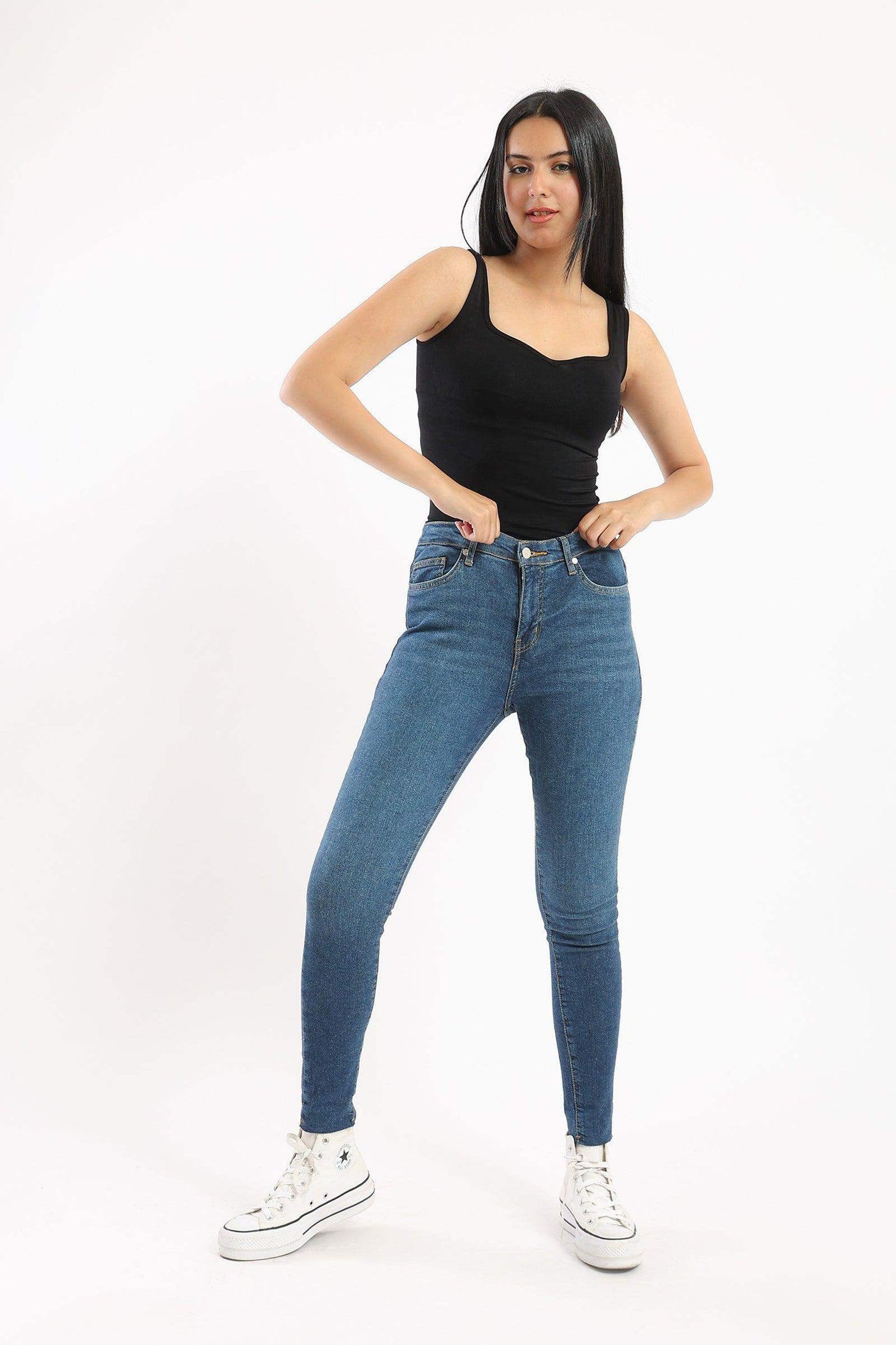 Carina -Sweetheart Neck Sleeveless Top