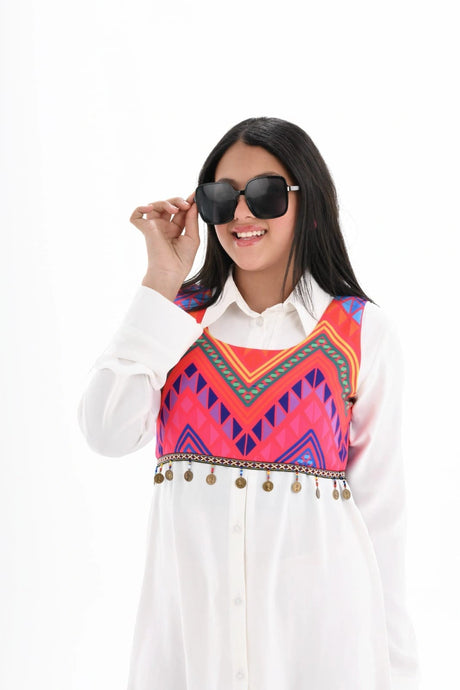 Rokido - Long white linen shirt with fuchsia crop top