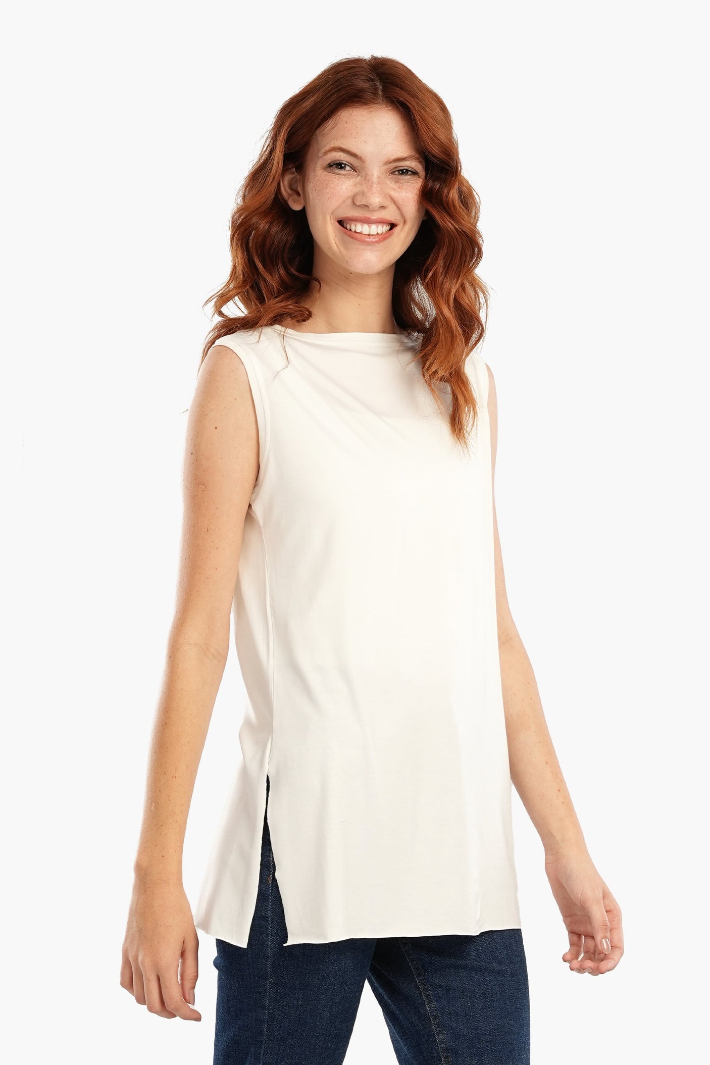 Carina - Relaxed Fit Sleeveless T-Shirt