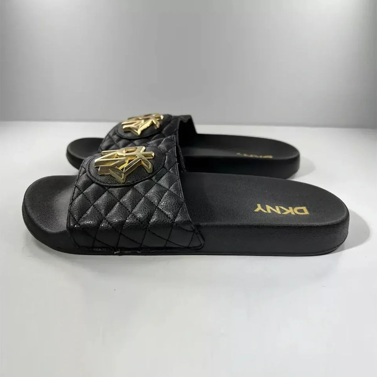 DKNY - شبشب نسائي