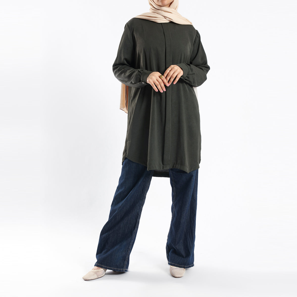 Emalina - Long Flowy Basic Top