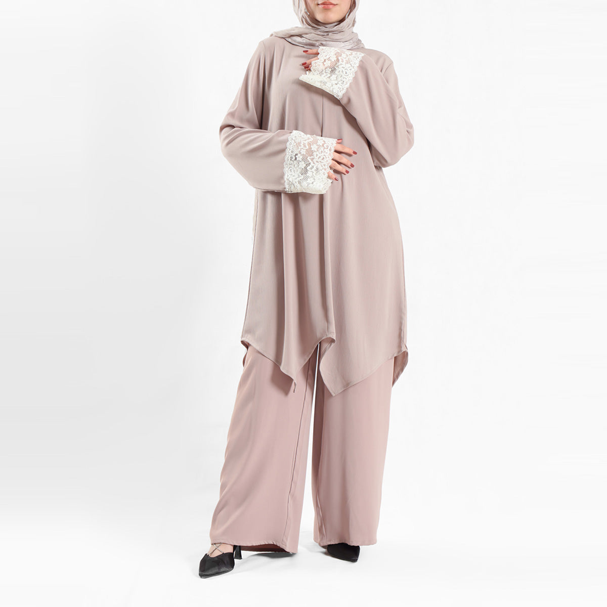 Emalina - Lace V-Neck set