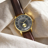 TRNDA MEN'S SIGNATURE STAINLESS STEEL WATCH - GOLD CASE & BROWN LEATHER BAND, GRADIENT DIAL