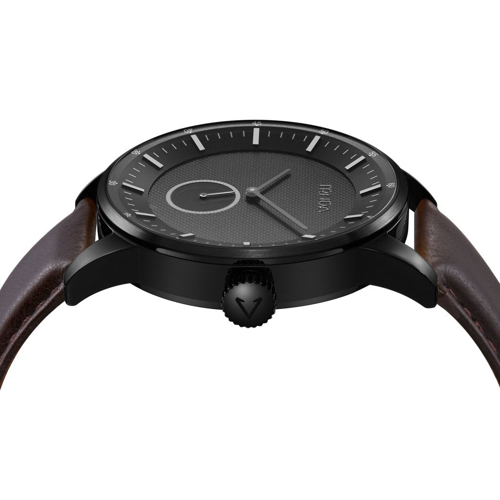 TRNDA MEN'S TRENDY STAINLESS STEEL WATCH - ELEGANT BLACK DIAL & BROWN LEATHER BAND