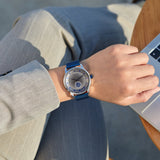 TRNDA TIMEPIECE: STYLISH STAINLESS STEEL MESH MEN'S WATCH - ELEGANT SILVER DIAL 43MM
