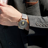TRNDA MEN'S TRENDY STAINLESS STEEL WATCH - TIMELESS GOLD CASE WITH GRADIENT LIGHT GRAY DIAL
