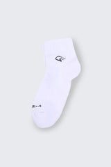 Vain white socks