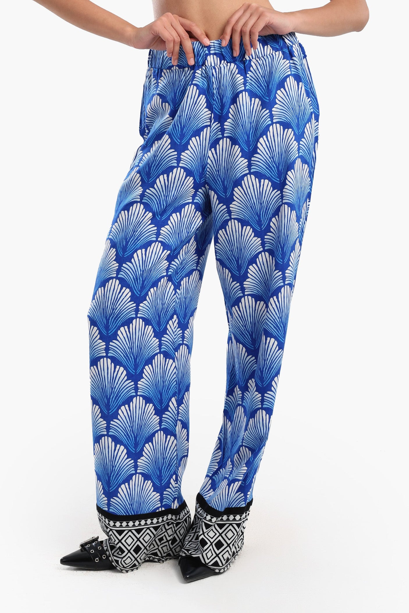 Carina - Shell Printed Pants