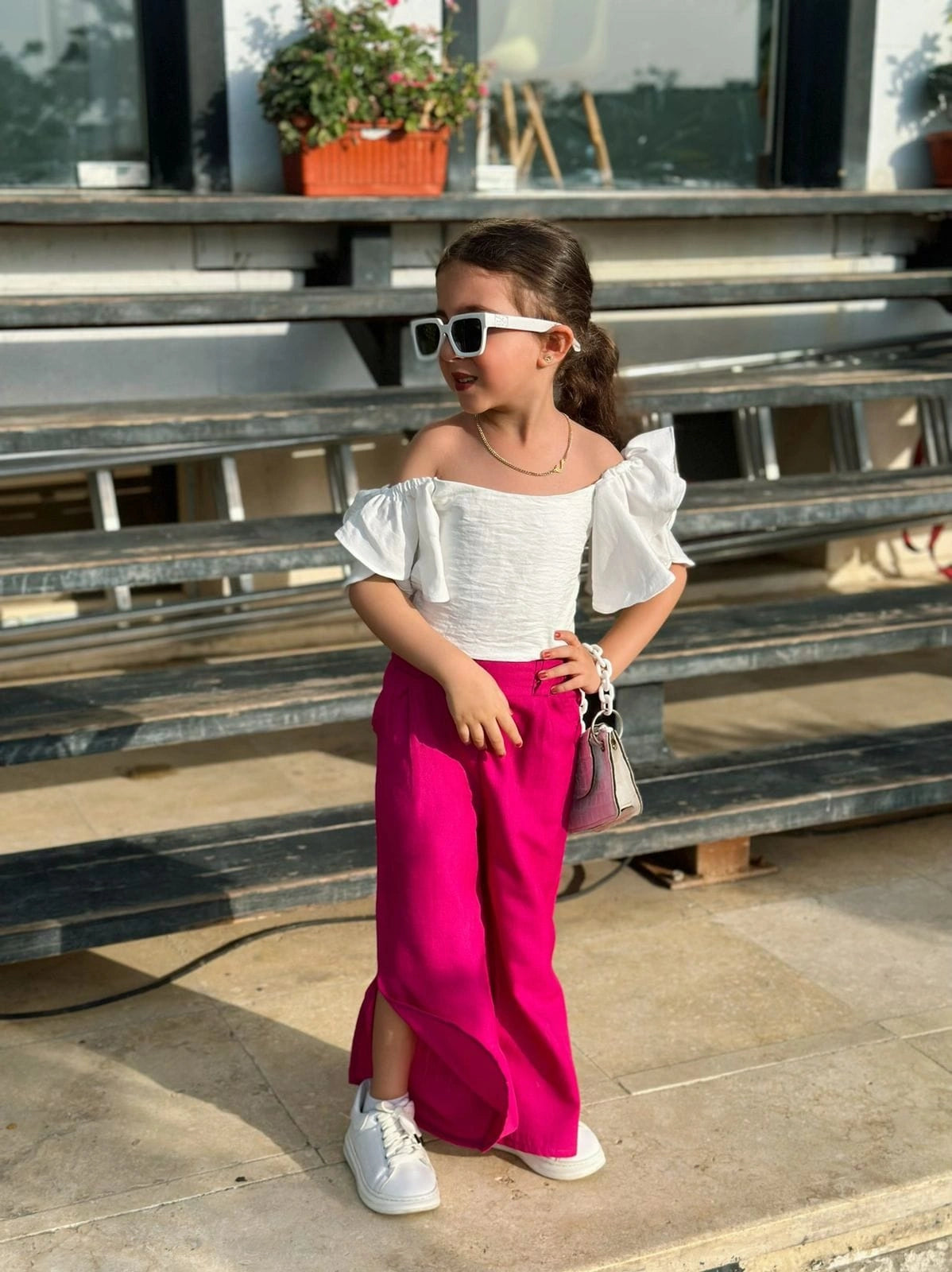Rokido - Fuchsia linen pants with Cinderella top.