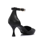 XO - Elegant  women's heeled shoes with a pointed toe and ankle strap