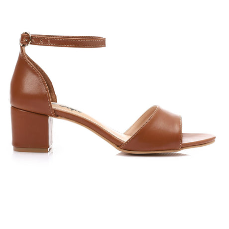 XO - Comfortable women's sandal with a wide heel - High Quality Materials