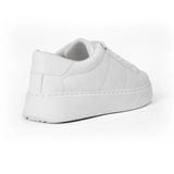 v branda - Sneakers Equipped with a shiny lace - women