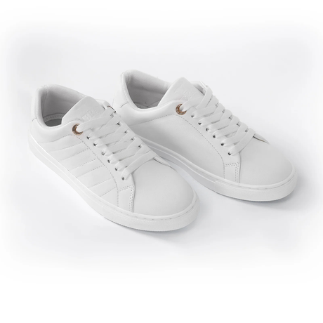 v branda - Sneakers Equipped with a shiny lace - women