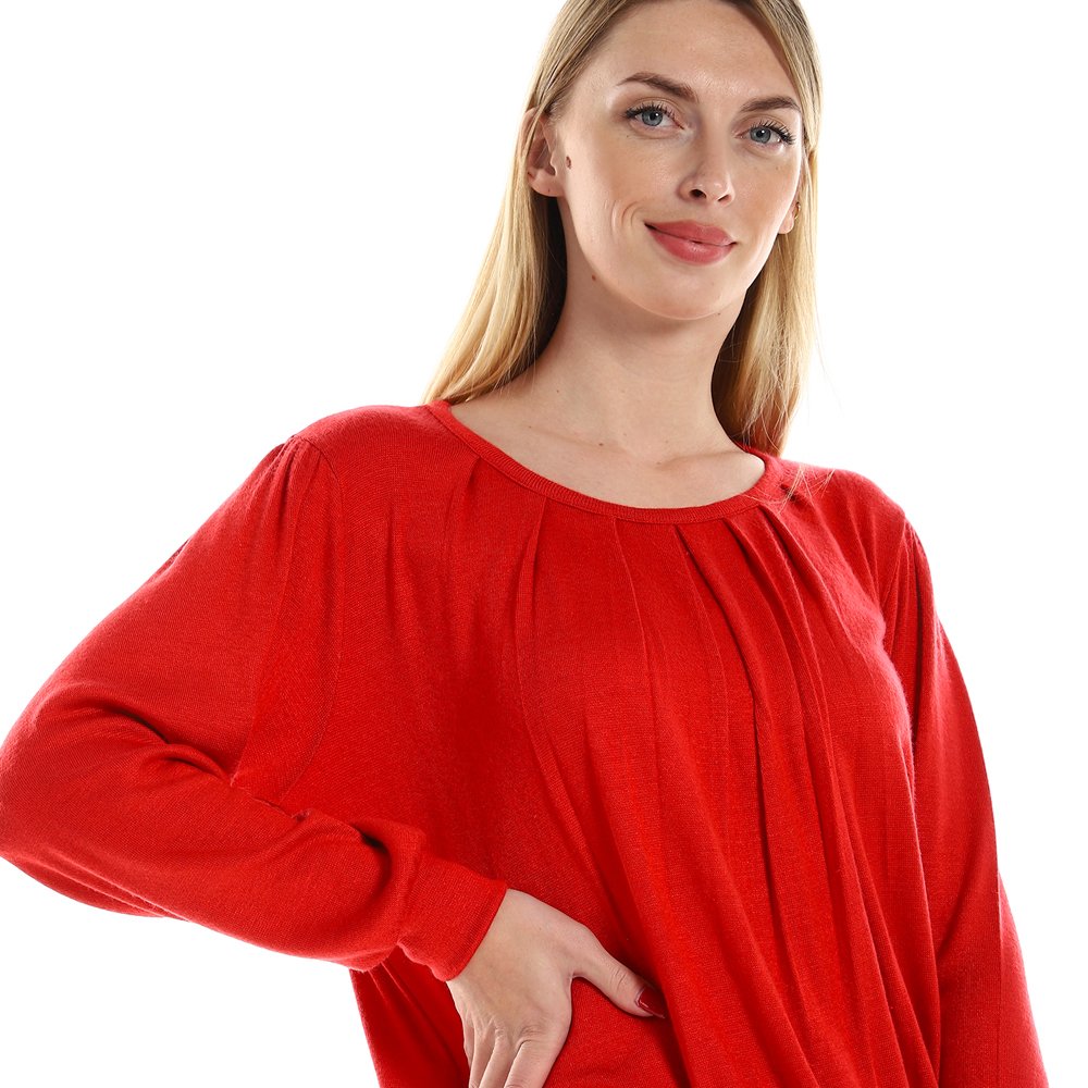 Red circle -  Knitted Round Neck Sweater With Decorative Hem