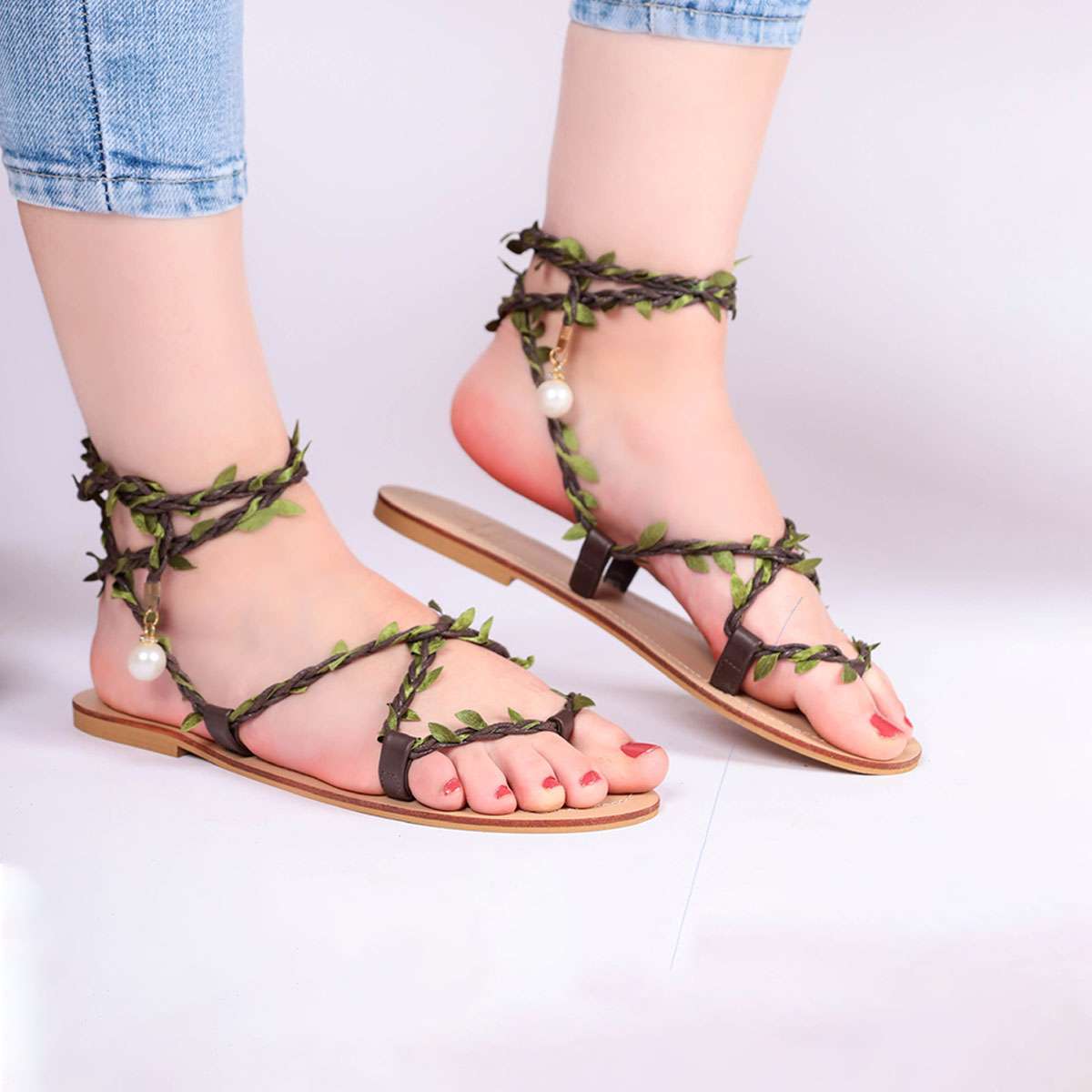 Izar - Tree Leaves Sandal